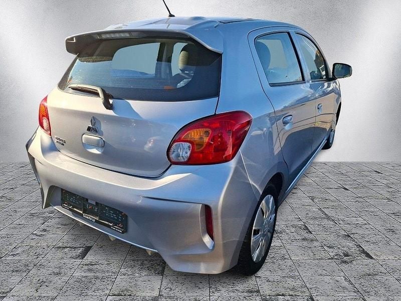 Second-hand Mitsubishi Space Star Select 71 CP (52 kW) 2022 Argintiu Berlinǎ