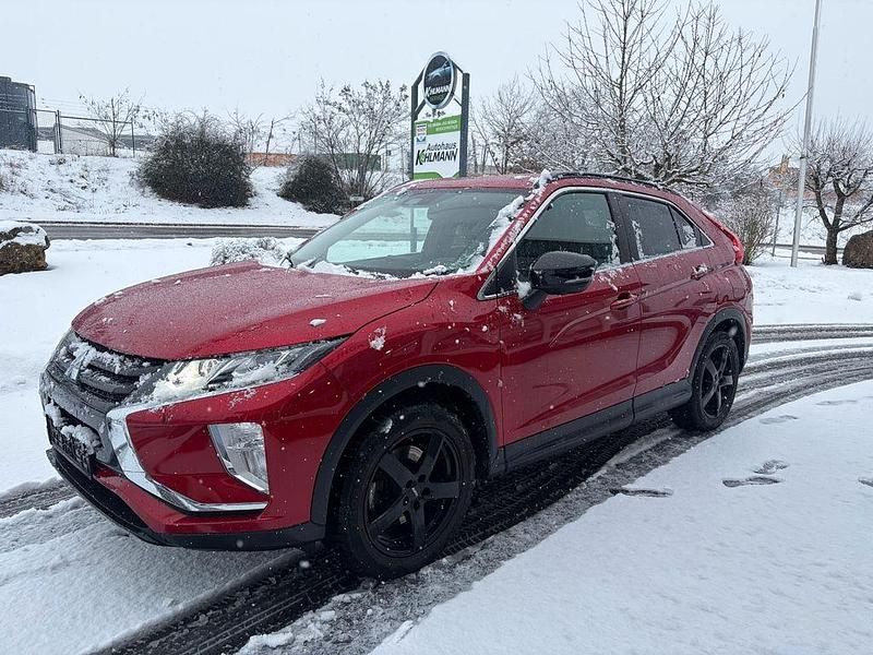 Rot Gebraucht 2019 Mitsubishi Eclipse Cross Diamant Edition SUV | 13.690 € (Guter Preis) - Bild 1/4