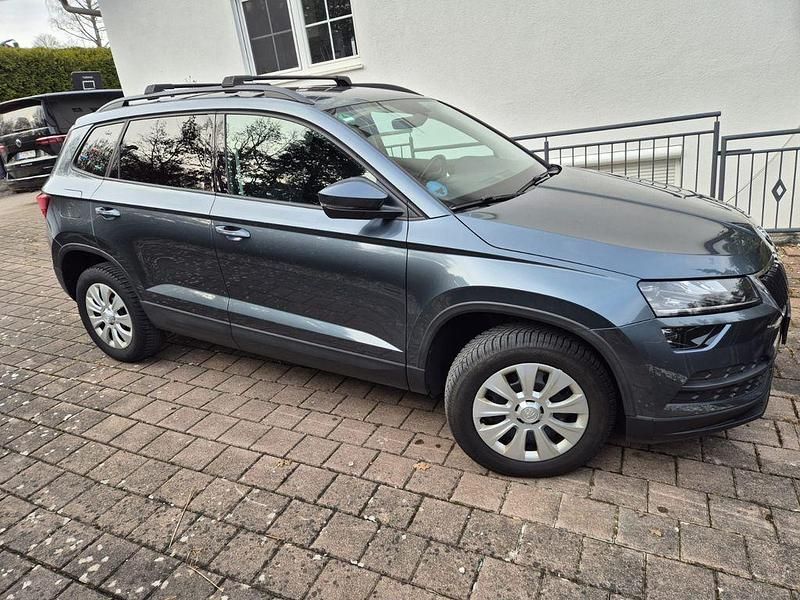 Gebraucht Skoda Karoq 116 PS (85 kW) 2019 Grau SUV