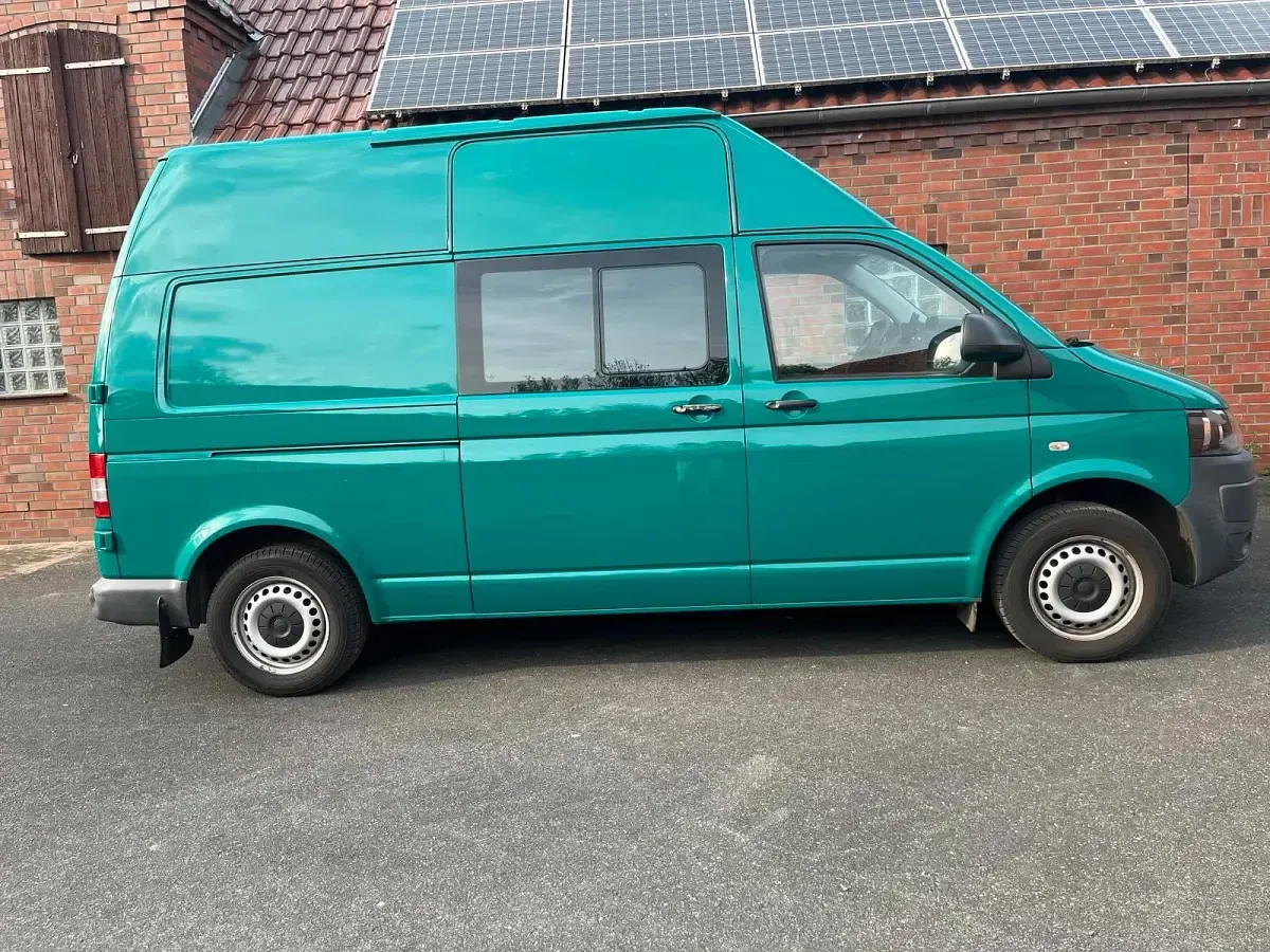 Usata VW Transporter 140 CV (102 kW) 2009 Verde Furgone