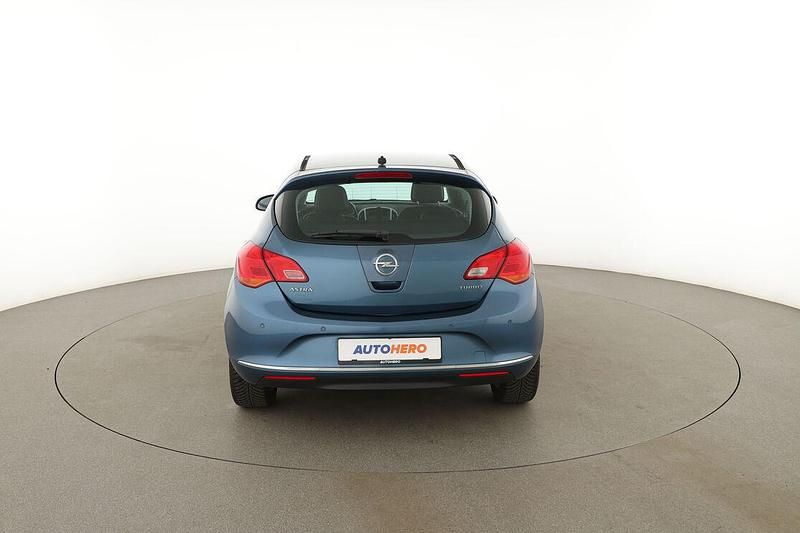 Usata Opel Astra Style 140 CV (102 kW) 2015 Blu Berlina