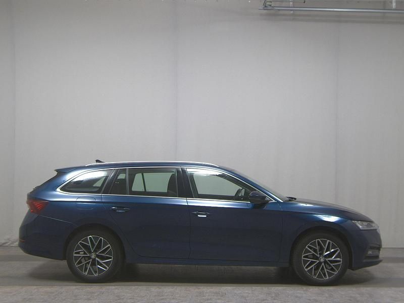 Blau Gebraucht 2020 Skoda Octavia Style Kombi | 12.980 € (Guter Preis) - Bild 1/4