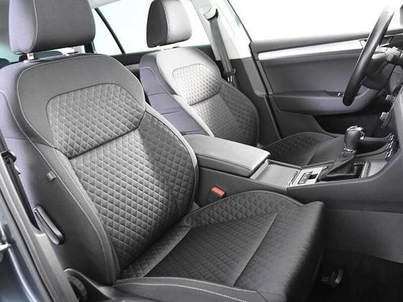 Gebraucht Skoda Superb 122 PS (89 kW) 2021 Grau Kombi