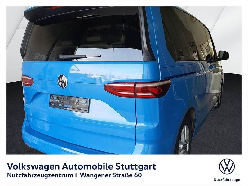 Gebraucht VW Multivan Life 150 PS (110 kW) 2023 Medium blue metallic Van