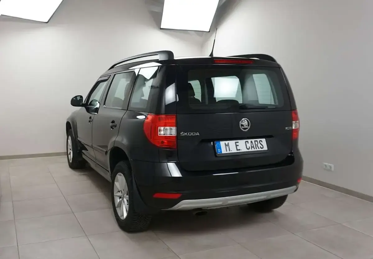 Gebraucht Skoda Yeti Ambition 110 PS (80 kW) 2017 Schwarz SUV