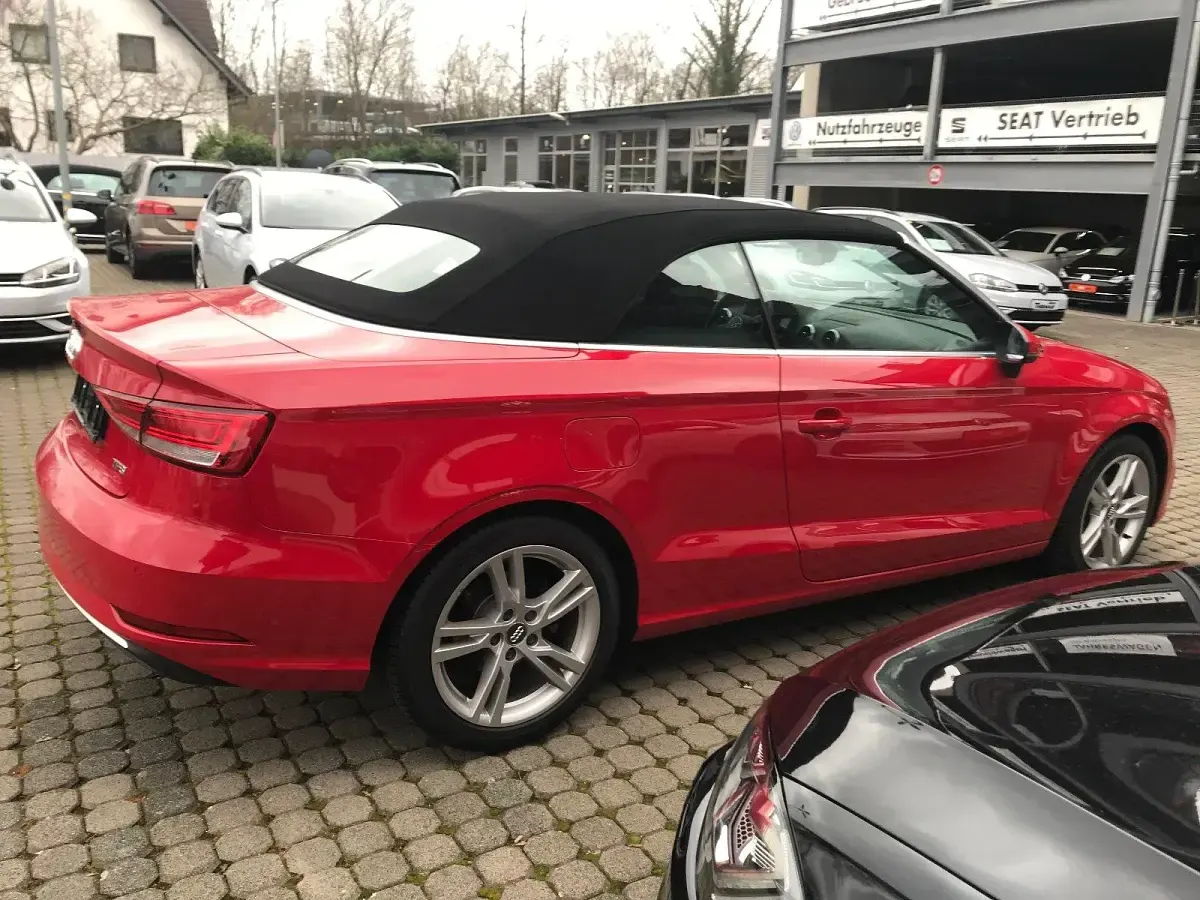 Gebraucht Audi A3 Cabriolet Design 150 PS (110 kW) 2017 Rot Cabrio