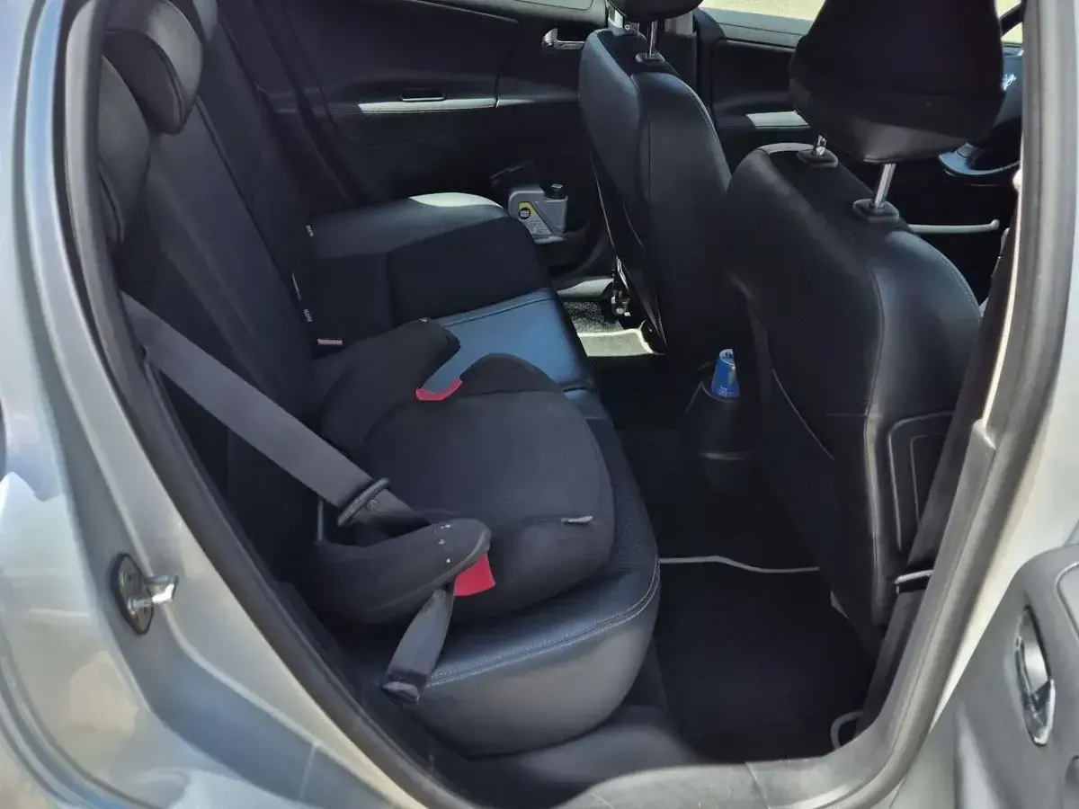 Gebraucht Peugeot 207 Premium 156 PS (114 kW) 2011 Grau Kleinwagen