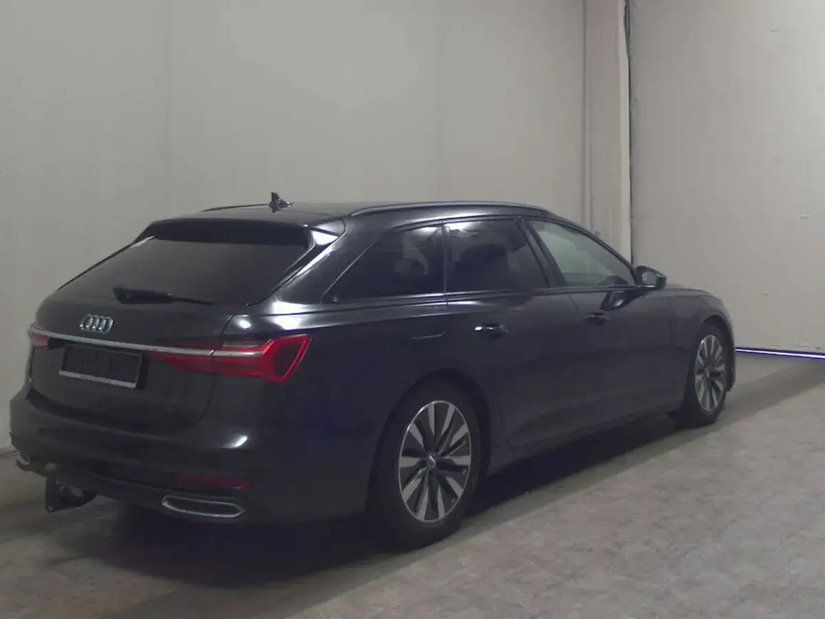 Gebraucht Audi A6 Ambiente 204 PS (150 kW) 2020 Vesuvgrau metallic Kombi