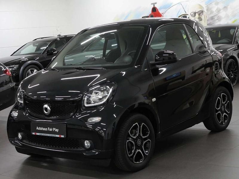 Schwarz Gebraucht 2017 Smart ForTwo Coupé Prime Coupé | 15.780 € (Etwas zu teuer) - Bild 1/4