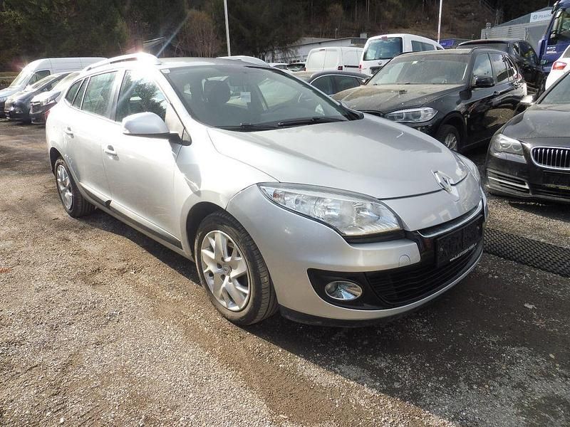 Gebraucht Renault Mégane Expression 110 PS (80 kW) 2012 Grau Limousine