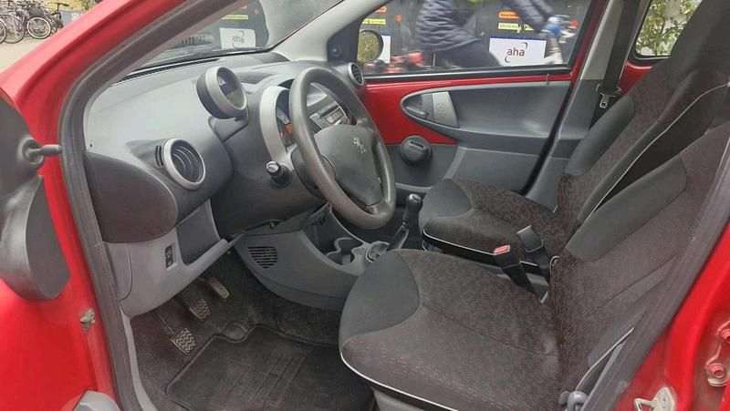Gebraucht Peugeot 107 68 PS (50 kW) 2011 Rot Kleinwagen