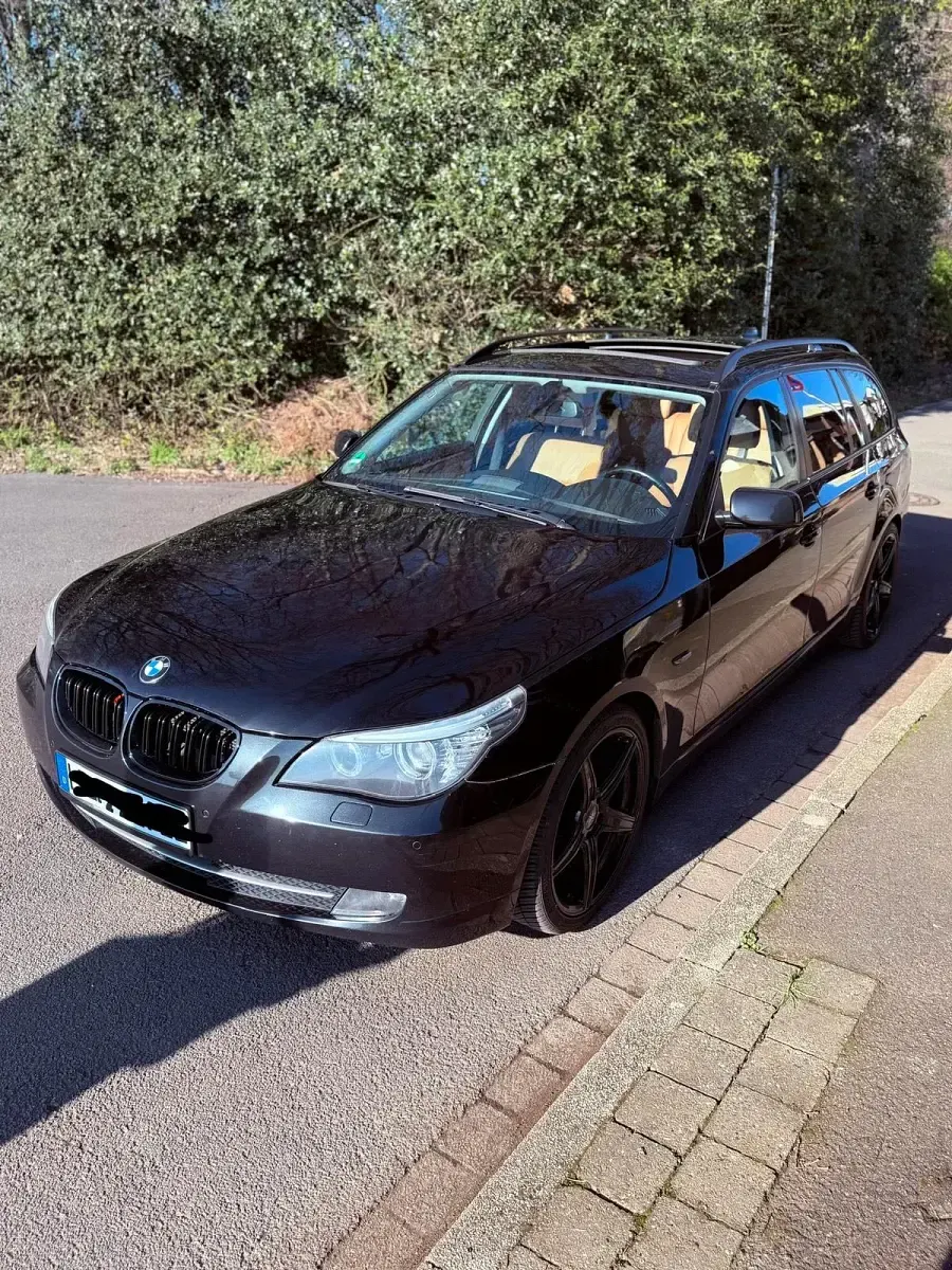 Käytetty BMW 523 190 HP (139 kW) 2007 Musta Farmari