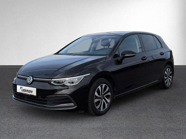 Używany VW Golf VIII Active 116 KM (85 kW) 2022 Czarny Sedan/Limuzyna