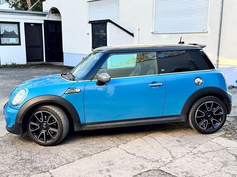 Second-hand Mini Cooper S 184 CP (135 kW) 2014 Albastru Hatchback