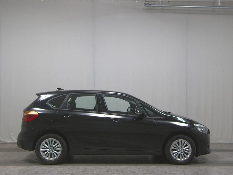 Schwarz Gebraucht 2020 BMW 218 Advantage Van / Kleinbus | 12.680 € (Superpreis) - Bild 1/4