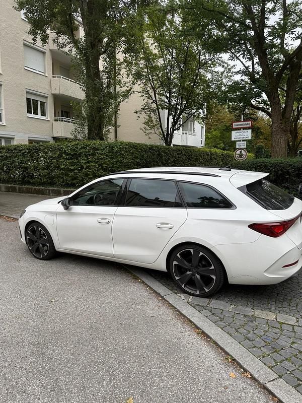 Gebraucht Seat Leon CUPRA 245 PS (180 kW) 2021 Weiß Kombi