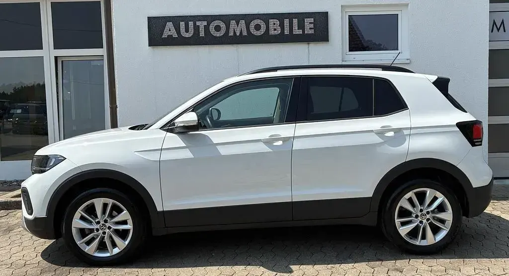 Gebraucht VW T-Cross Life 116 PS (85 kW) 2024 Pure white SUV