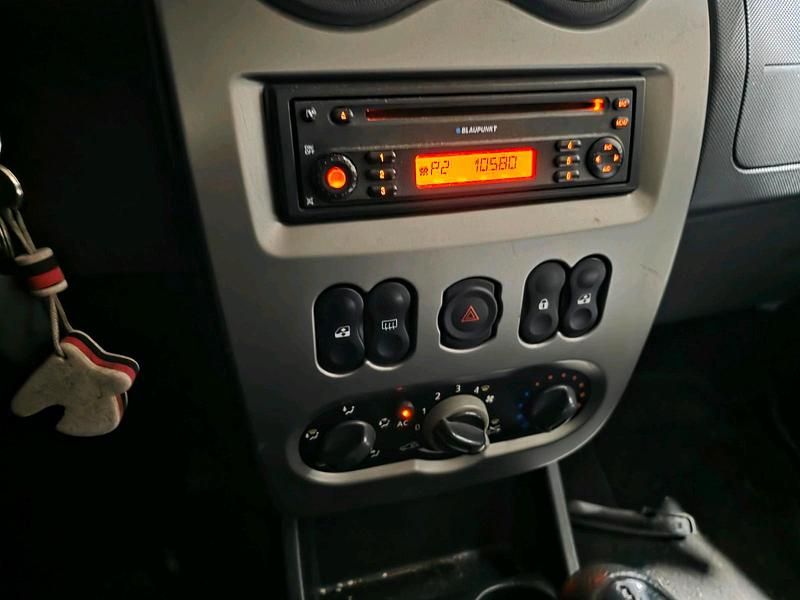 Gebraucht Dacia Sandero Stepway 75 PS (55 kW) 2011 Grau Limousine