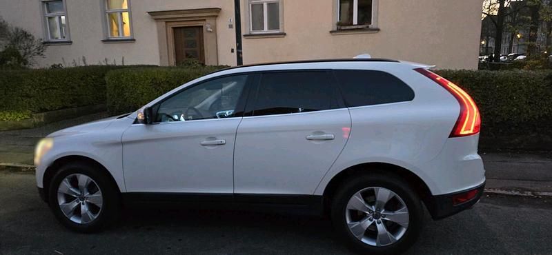Gebraucht Volvo XC60 215 PS (158 kW) 2014 Weiß SUV
