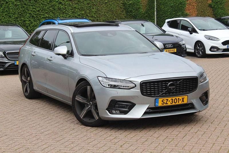 Grau Gebraucht 2018 Volvo V90 R-Design Kombi | 17.999 € (Guter Preis) - Bild 1/4