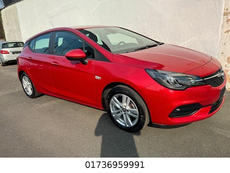 Gebraucht Opel Astra Edition 131 PS (96 kW) 2020 Rot Limousine