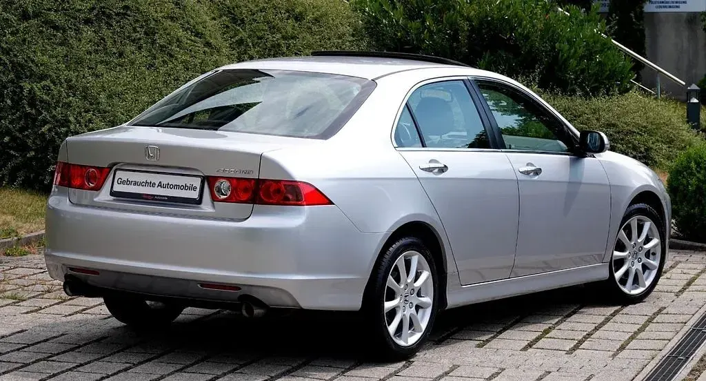 Gebraucht Honda Accord Executive 190 PS (139 kW) 2006 Silber Limousine