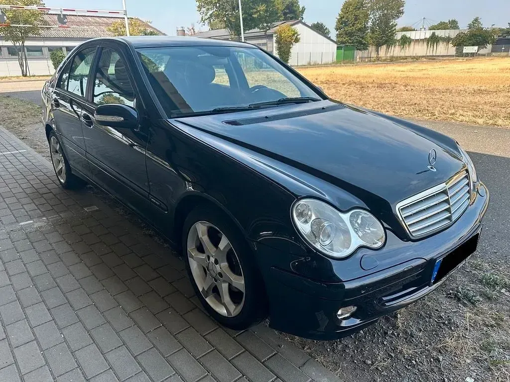 Gebraucht Mercedes C230 Sport Edition 204 PS (150 kW) 2006 Schwarz Limousine