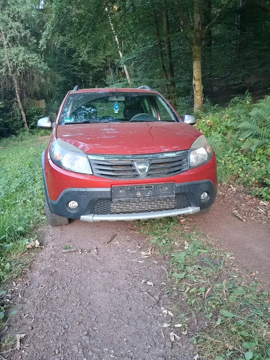 Gebraucht Dacia Sandero Stepway 88 PS (64 kW) 2012 Rot Kleinwagen