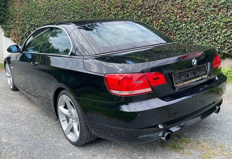 Gebraucht BMW 335 Cabriolet 306 PS (225 kW) 2007 Schwarz Cabrio