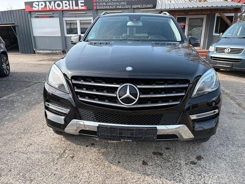 Gebraucht Mercedes ML350 258 PS (189 kW) 2013 Schwarz SUV