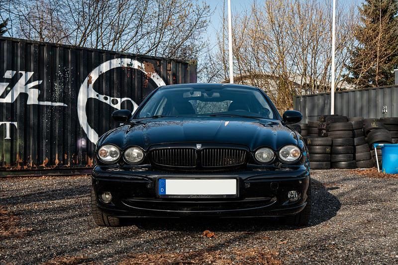 Second-hand Jaguar X-type 130 CP (95 kW) 2003 Negru Berlinǎ