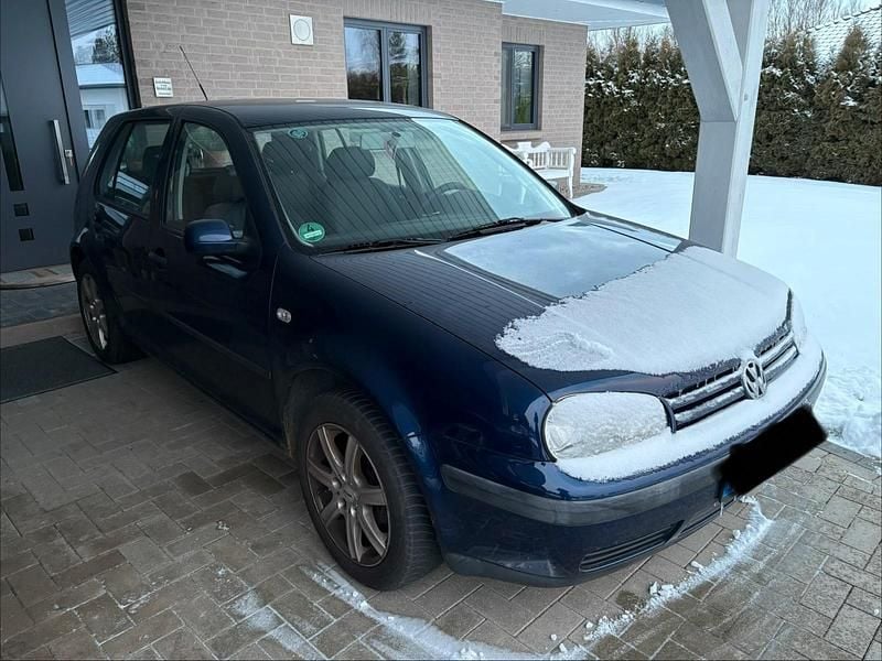 Gebraucht VW Golf IV 75 PS (55 kW) 2001 Blau Limousine