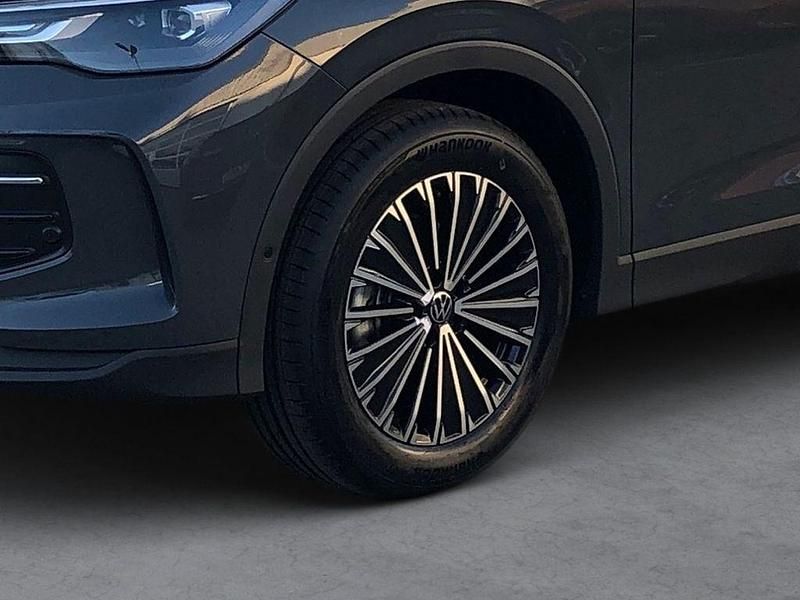 Neu VW Tiguan 131 PS (96 kW) 2026 Grau SUV