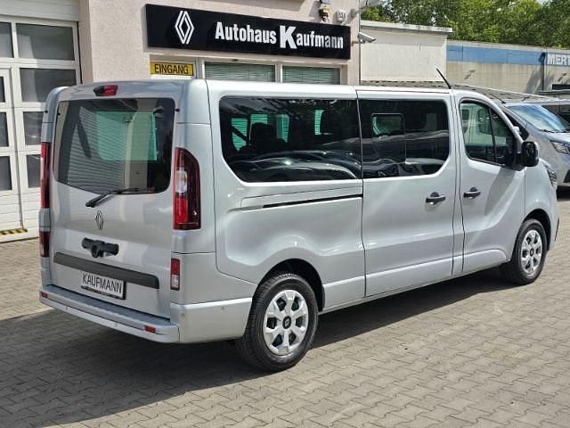 Second-hand Renault Trafic Evolution 150 CP (110 kW) 2025 Gri Monovolum