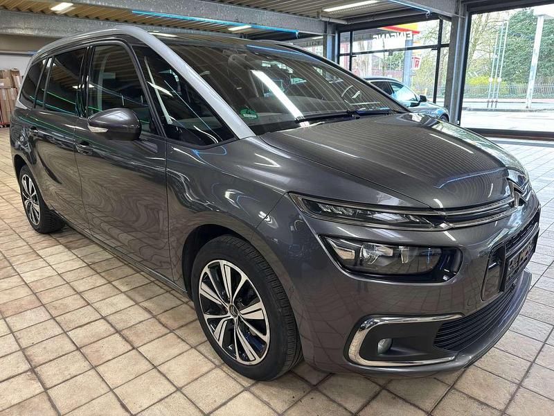 Gebraucht Citroën C4 SpaceTourer Shine 131 PS (96 kW) 2018 Platiniumgrau Van / Kleinbus