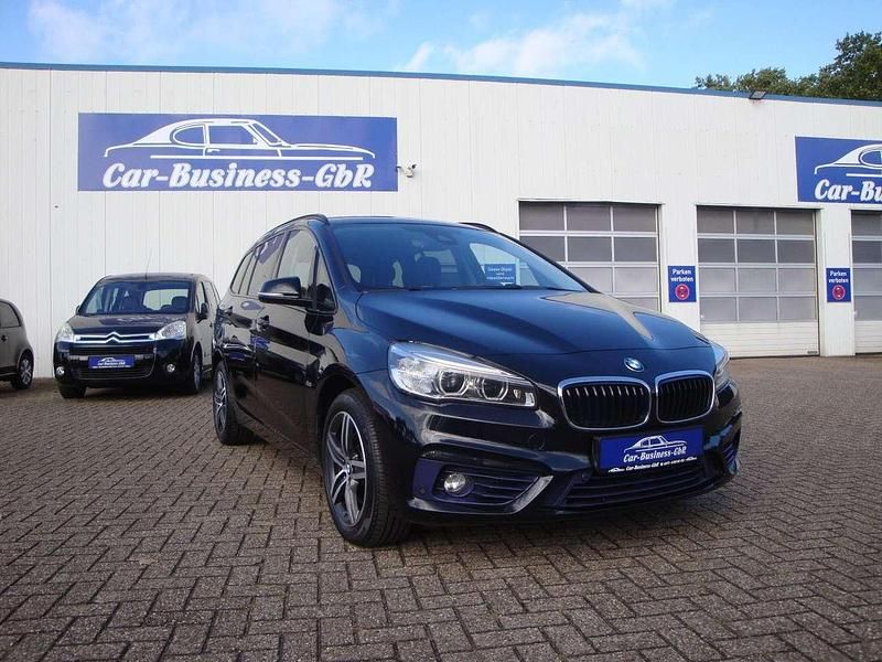 Saphirschwarz Gebraucht 2016 BMW 218 Gran Tourer Sport Line Van / Kleinbus | 15.650 € (Etwas zu teuer) - Bild 1/4