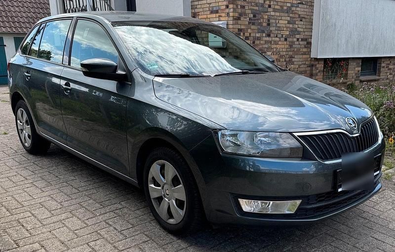 Grau Gebraucht 2015 Skoda Rapid Ambition Limousine | 7.499 € (Fairer Preis) - Bild 1/4