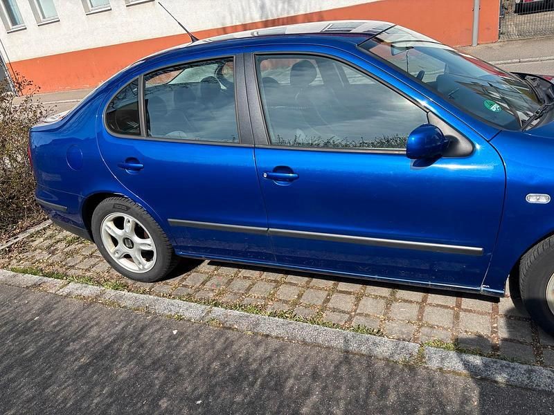 Gebraucht Seat Toledo 150 PS (110 kW) 2000 Blau Limousine