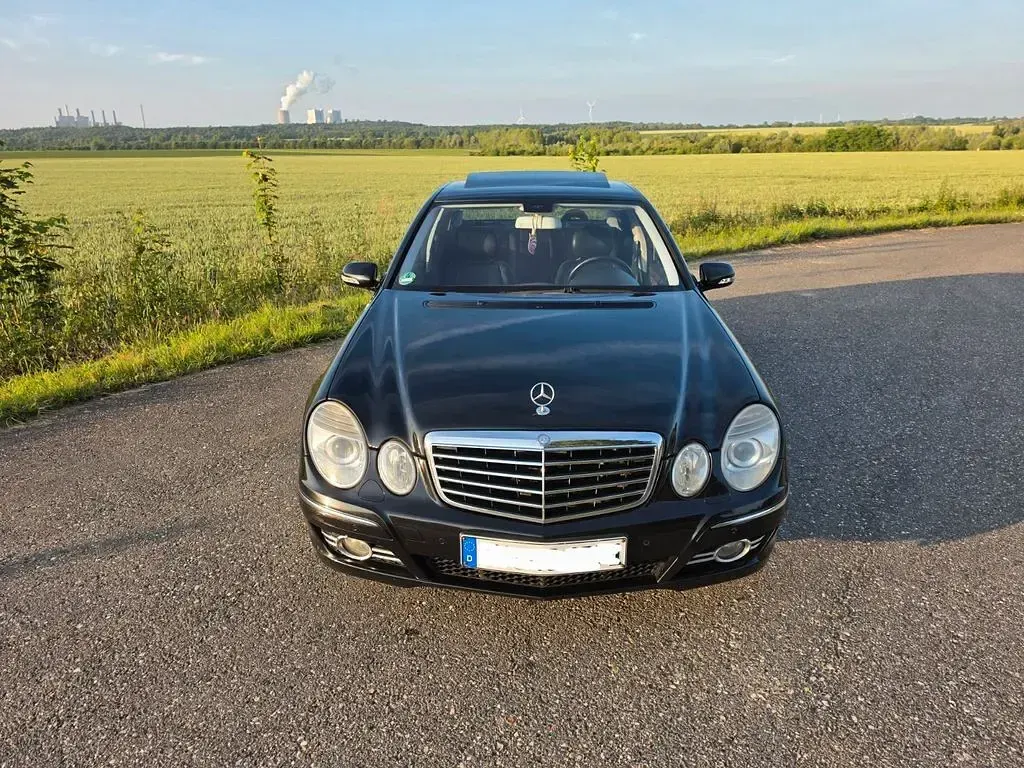 Gebraucht Mercedes E300 Avantgarde 211 PS (155 kW) 2008 Schwarz Limousine