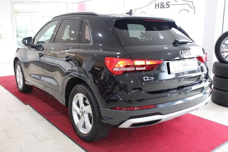 Gebraucht Audi Q3 Advanced 150 PS (110 kW) 2023 Mythosschwarz SUV