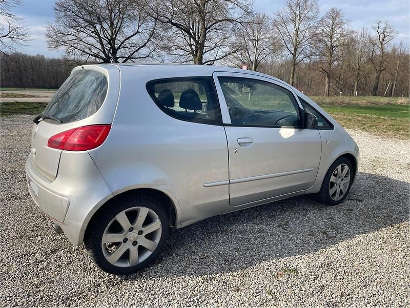 Gebraucht Mitsubishi Colt 55 PS (40 kW) 2007 Grau Kleinwagen