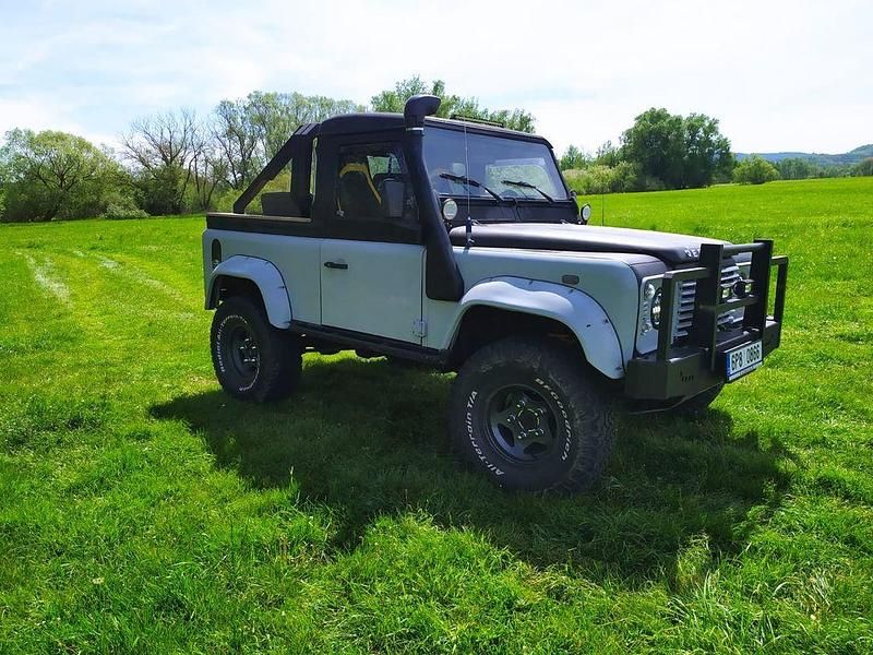 Gebraucht Land Rover Defender 122 PS (89 kW) 2002 Schwarz Kombi