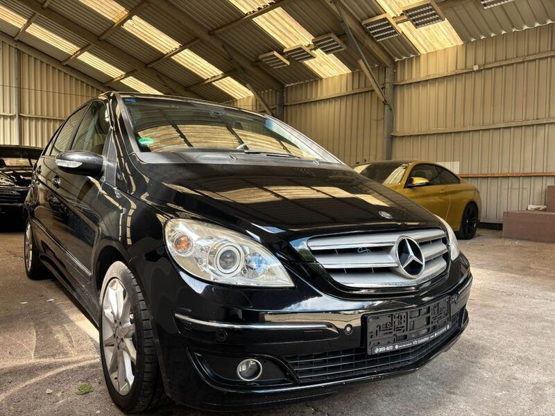 Schwarz Gebraucht 2006 Mercedes B170 Van / Kleinbus | 2.450 € (Guter Preis) - Bild 1/4