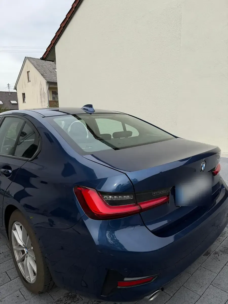 Gebraucht BMW 330e 292 PS (214 kW) 2020 Blau Limousine