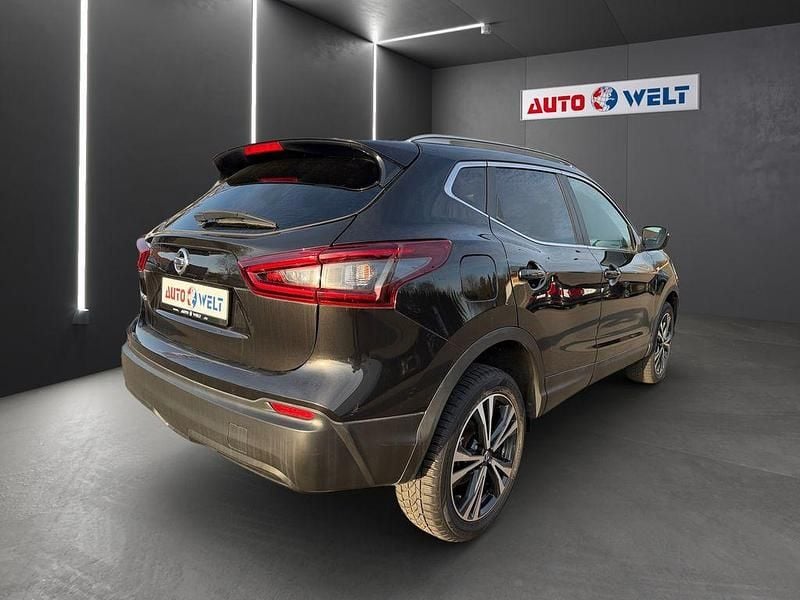 Gebraucht Nissan Qashqai 140 PS (102 kW) 2020 Schwarz SUV