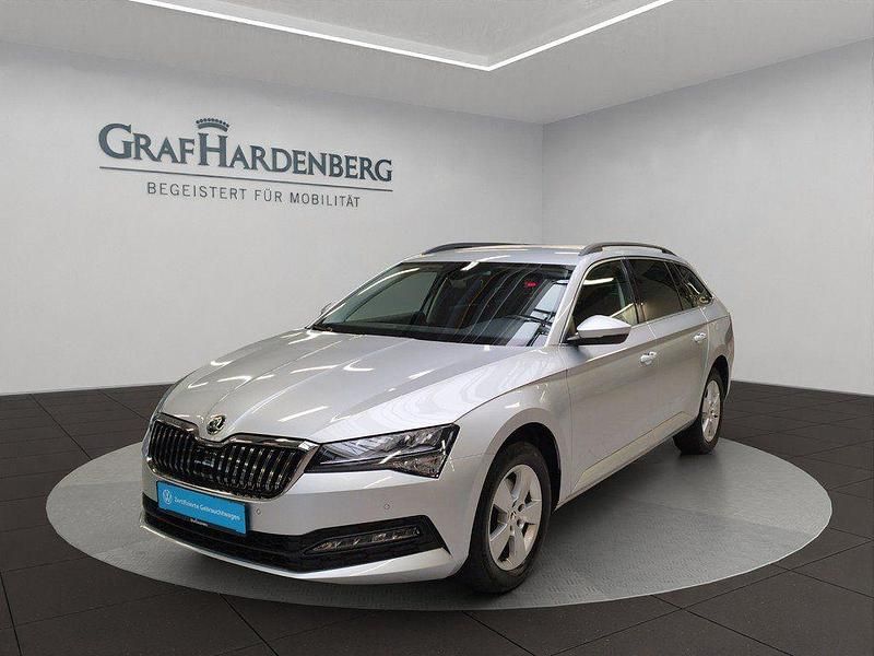 Silber Gebraucht 2020 Skoda Superb Ambition Kombi | 17.660 € (Guter Preis) - Bild 1/4