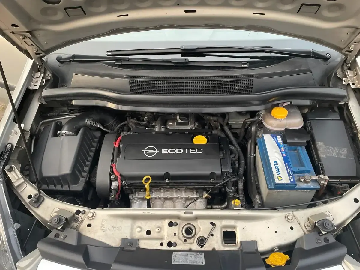 Gebraucht Opel Zafira 116 PS (85 kW) 2009 Andere farben Van / Kleinbus