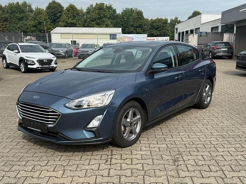 Blau Gebraucht 2020 Ford Focus Limousine | 13.990 € (Guter Preis) - Bild 1/4