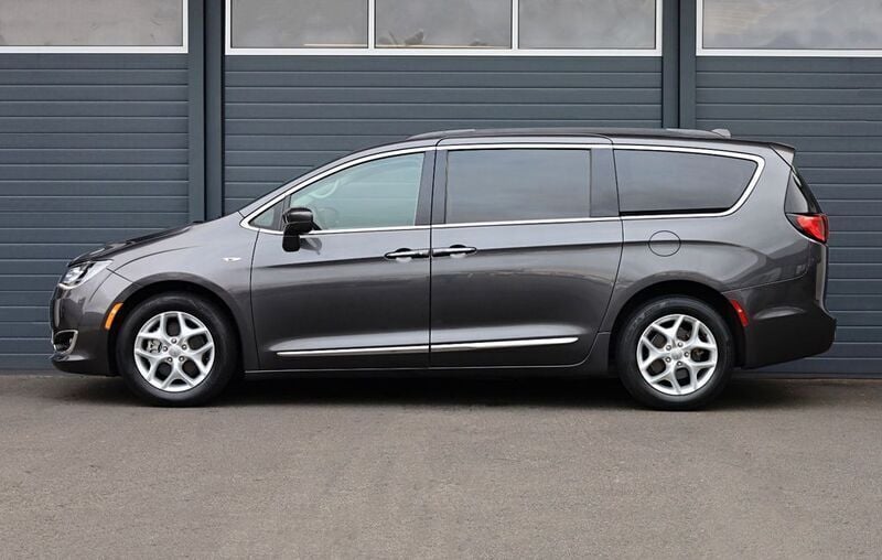 Gebraucht Chrysler Pacifica 287 PS (211 kW) 2017 Grün SUV