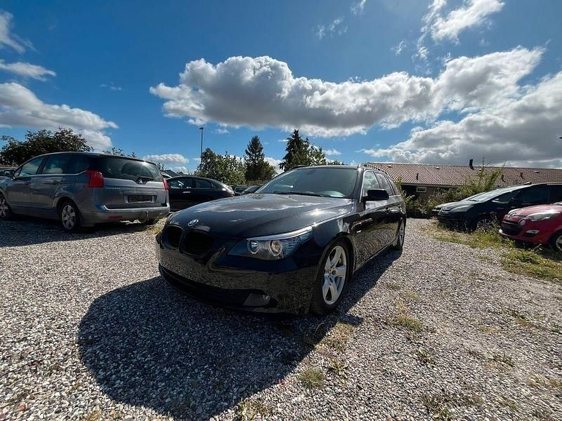 Schwarz Gebraucht 2007 BMW 523 Kombi | 2.700 € (Etwas zu teuer) - Bild 1/4